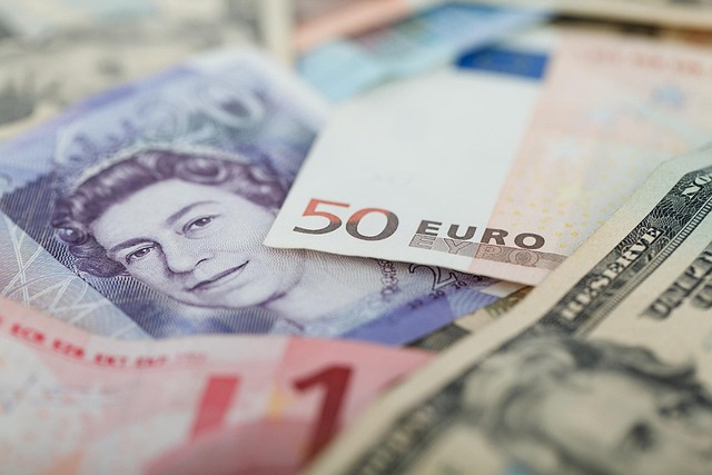 exchange rates, currency conversion, USD to EUR, financial tips
