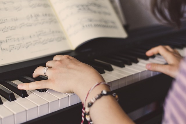 music, culture, Rosalía, Spain
